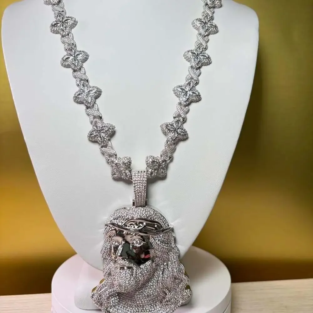 Iced Out Clover Necklace A 68 F